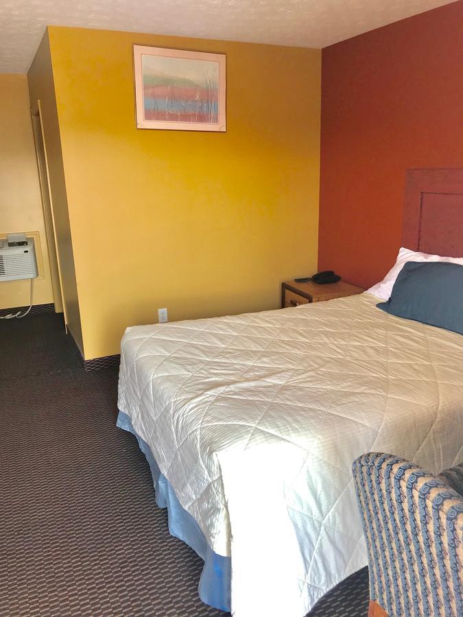 Wayfare Motel Jeffersonville Exterior foto